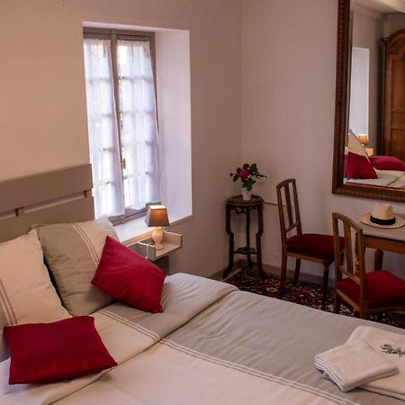 Une Suite Au Jardin Hyenville Buitenkant foto